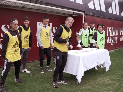 Jugadores se Colo Colo se enfrentan en una entretenida yincana alba