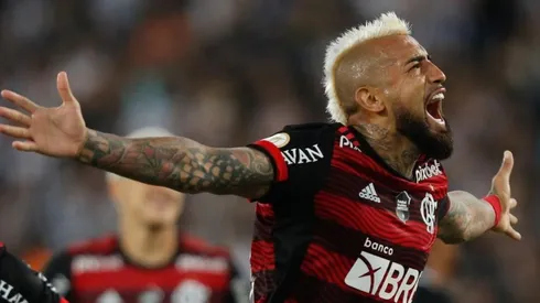 Arturo Vidal logró un tremendo récord al clasificar a la fina de Copa Libertadores con Flamengo