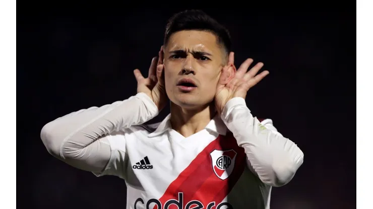 Pablo Solari sufrió un pequeño desgarro y su presencia en el clásico de Argentina está en peligro