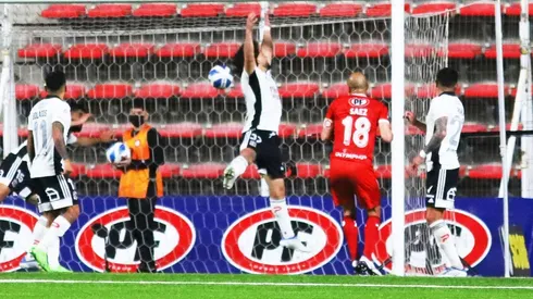 Colo Colo trabaja las pelotas detenidas