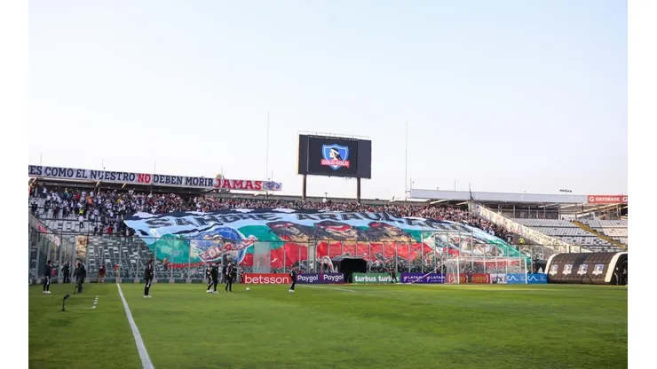Colo Colo mira de reojos la remodelación del Monumental.