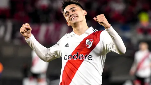 Hincha de Colo Colo enrostra números de Solari y los compara con exfutbolista chileno.