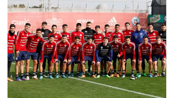Con varios colocolinos, Chile Sub 23 va por el triunfo ante Perú