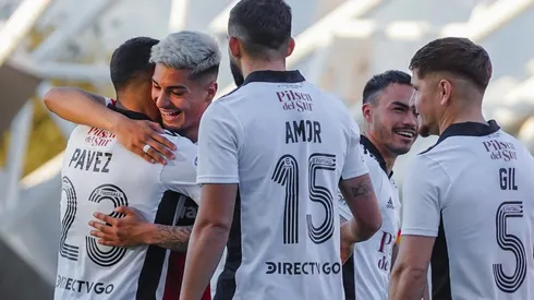 Williams Alarcón con sus ex compañeros