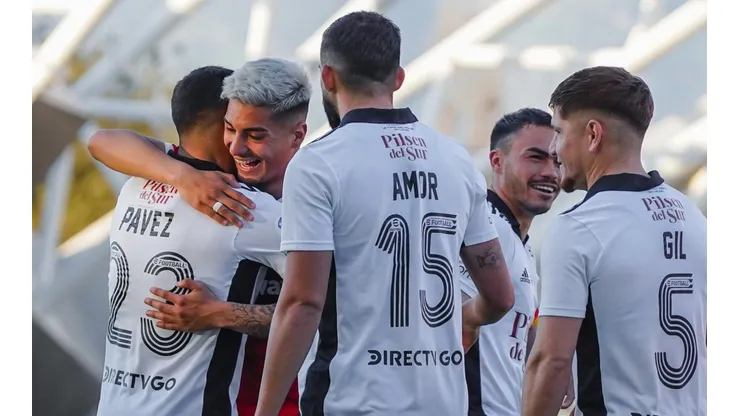 Williams Alarcón con sus ex compañeros