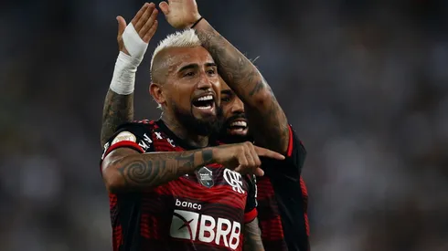 Vidal viene de anotar su segundo gol en Flamengo