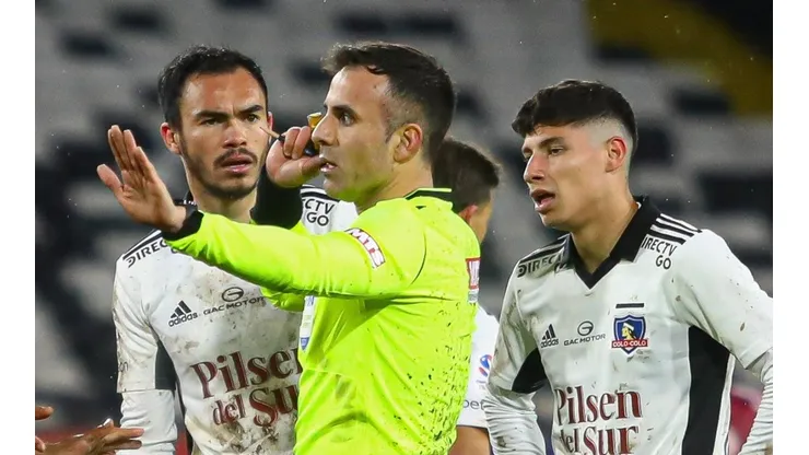 La terna referil para el partido entre Unión La Calera y Colo Colo.
