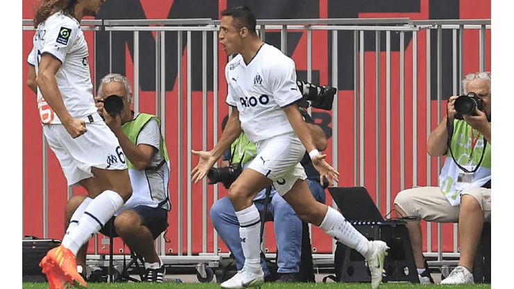 Doblete de Alexis Sánchez