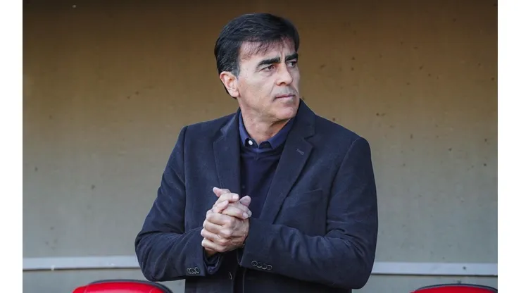 Gustavo Quinteros lamenta los errores defensivos ante Unión La Calera.