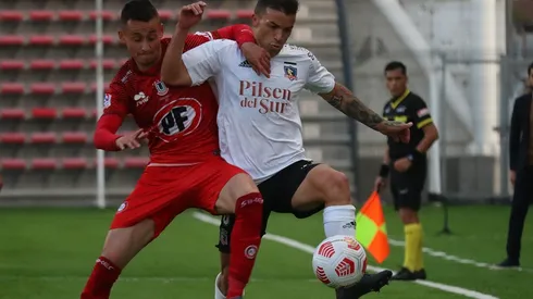Colo Colo goleó a Calera en la primera rueda