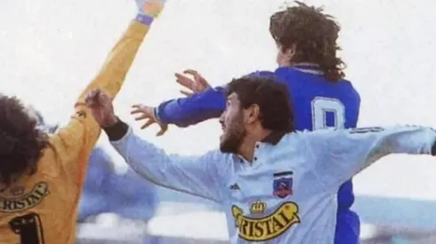 Pedro Reyes y José Daniel Morón intentando evitar un cabezazo de Iván Zamorano