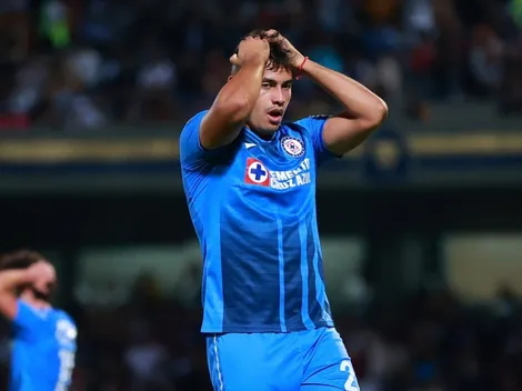 VIDEO | Hinchas del Cruz Azul encaran con todo a Iván Morales y a sus compañeros