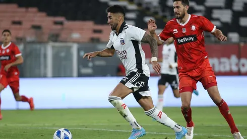 Colo Colo goleó a Calera en la primera rueda