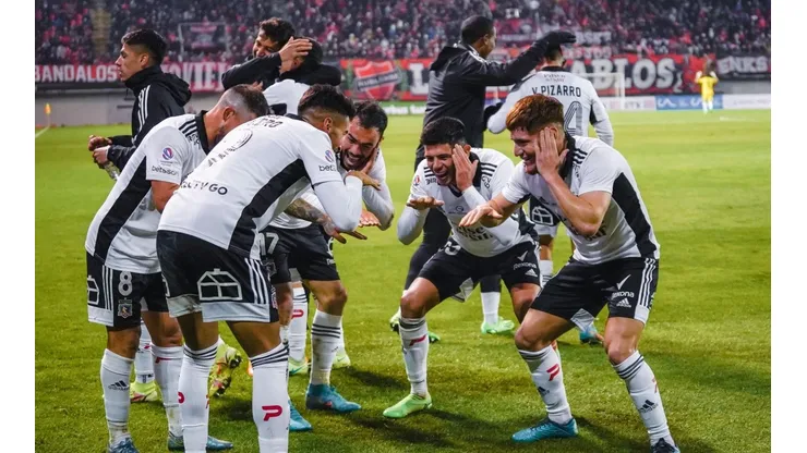 Gustavo Quinteros es puro optimismo de cara al partido ante Ñublense.