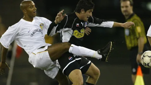 Miguel Aceval jugando el recordado amistoso frente al Leeds United