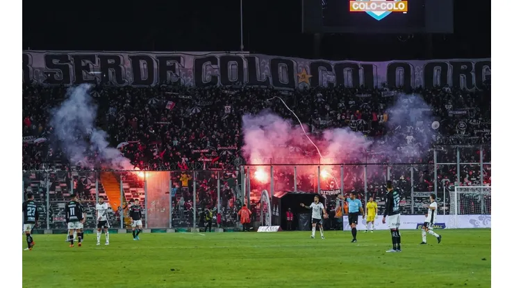José Cabero consigna uso de bengalas en el partido ante Palestino.