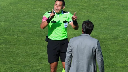 Julio Bascuñán será el encargado de arbitrar el partido entre Colo Colo y Ñublense