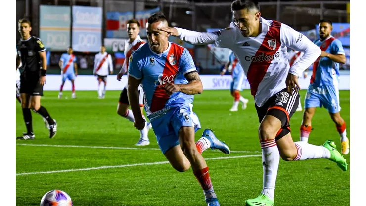 Pablo Solari jugó los 90' en el 0-0 ante Arsenal de Sarandí.