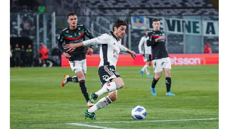 El exlateral aplaudió los primeros minutos del Kiwi Messi en Colo Colo.