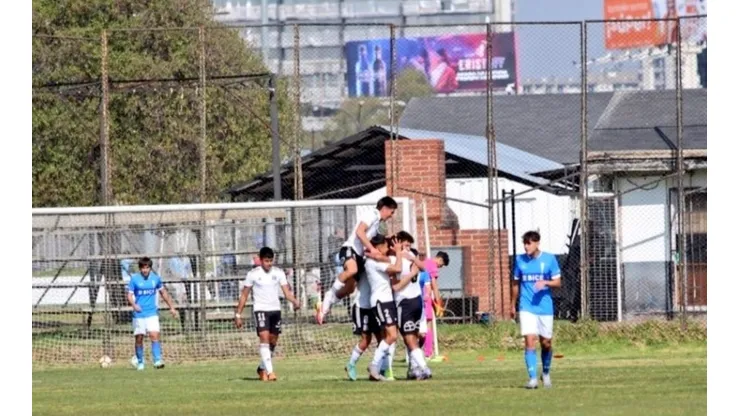 Evanz Contreras se matriculó con un golazo en la victoria de Colo Colo Sub17