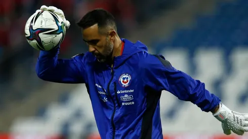 Claudio Bravo todavía no conversa con Eduardo Berizzo.