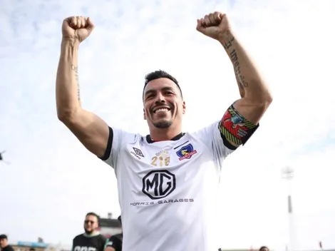 ¿Cuáles son las estadísticas de Esteban Paredes en Colo Colo?