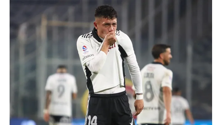 Zavala marcando su primer gol por Colo Colo