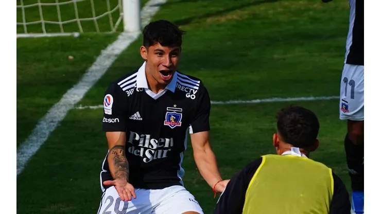 Oroz tomó camiseta de titular tras la partida de Pablo Solari.