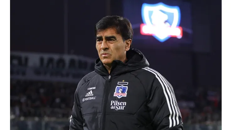 Gustavo Quinteros niega llamado de Perú y avisa que no se mueve de Colo Colo.