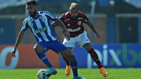 Vidal tuvo un buen debut en el fútbol brasileño.