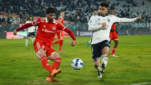 César Fuentes salió lesionado en el duelo ante Inter de Porto Alegre