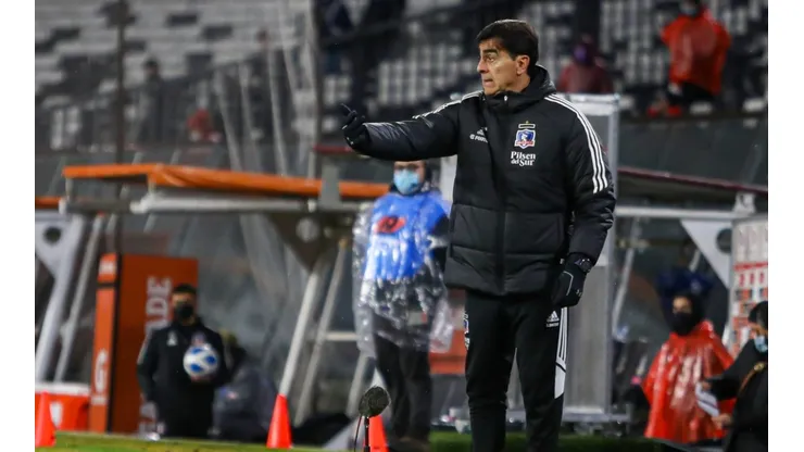 Gustavo Quinteros no se rinde y abre la posibilidad de un último refuerzo para Colo Colo