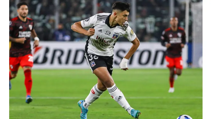 Solari deja Colo Colo para defender la camiseta de River Plate.