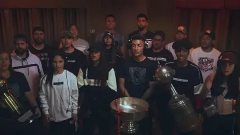 Varios integrantes del plantel se lucieron cantando una versión actualizada del himno en el aniversario 97