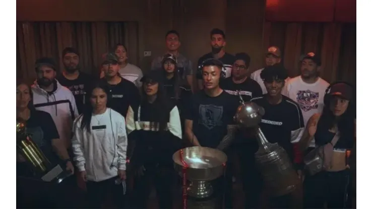 Varios integrantes del plantel se lucieron cantando una versión actualizada del himno en el aniversario 97