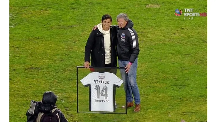 El homenaje de Colo Colo a Matías Fernández
