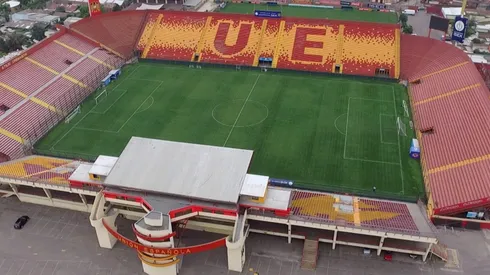 Estadio Santa Laura asoma como opción para Superclásico