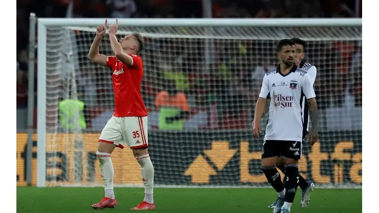 Colo Colo no pudo aguantar la ventaja ante Inter de Porto Alegre