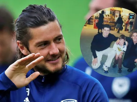 Las fotos de un niño Marco Rojas con la camiseta de Colo Colo