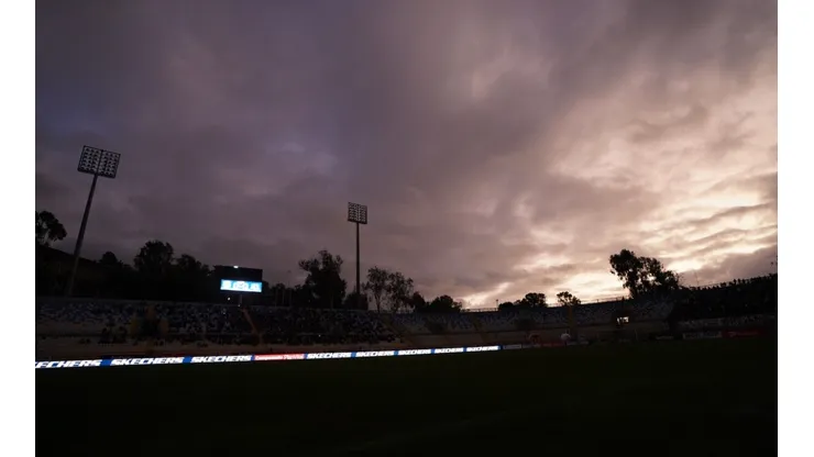 Se retrasa partido de Colo Colo y Everton