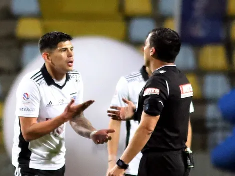 Esteban Pavez no entiende su expulsión y la carga contra el VAR