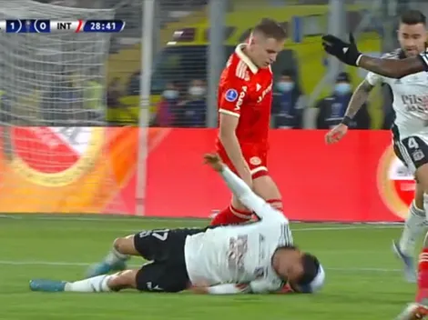 Con el cuchillo entre los dientes: Suazo se luce trancando con la cabeza