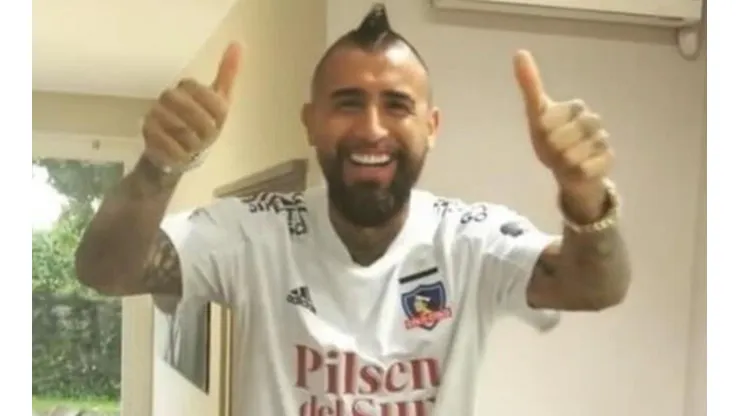 El King llegó al estadio Monumental para ver a Colo Colo ante Inter de Porto Alegre.