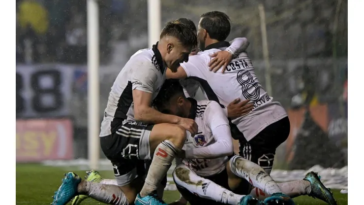 Colo Colo goleó a Temuco y sacó pasajes a octavos de Copa Chile.