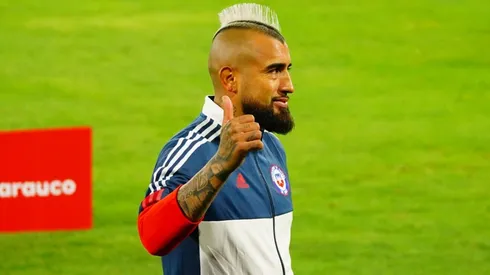 En Colo Colo niegan haberle enviado una oferta a Arturo Vidal.