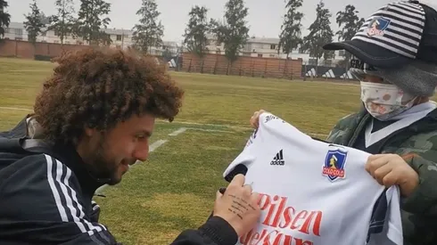 Plantel de Colo Colo vivió un emotivo y lindo encuentro con un pequeño hincha albo