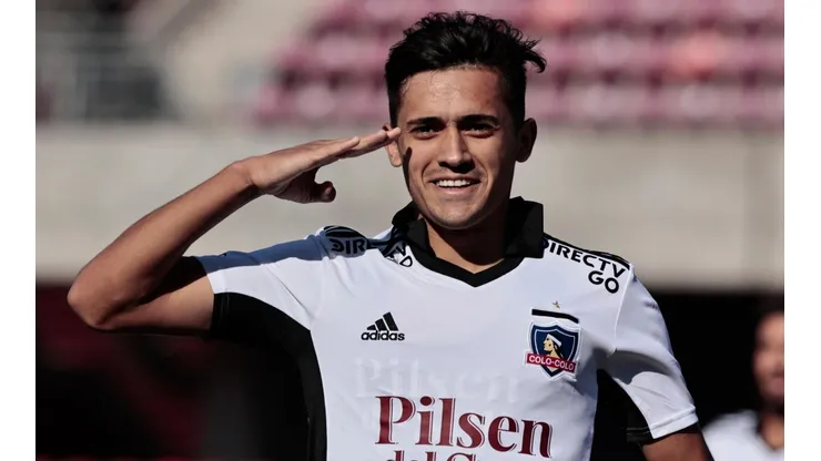Pablo Solari seguirá siendo jugador de Colo Colo.
