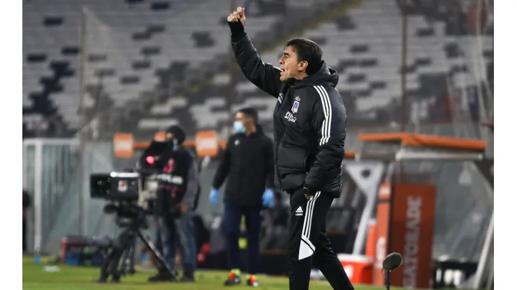 Gustavo Quinteros explica su reacción con Maximiliano Falcón