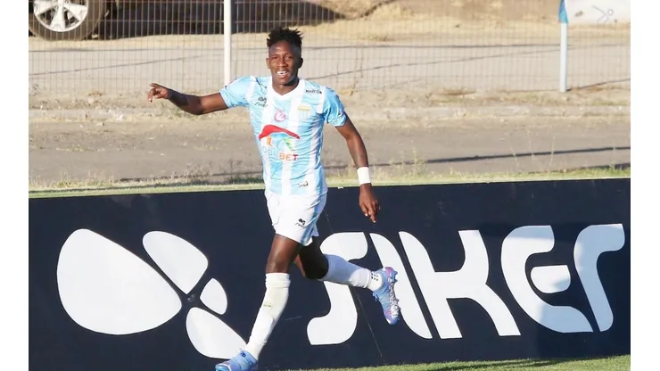 Yorman Zapata es uno de los nombres que busca Colo Colo