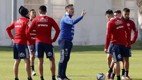 Dos colocolinos asoman como titulares en la Selección Chilena